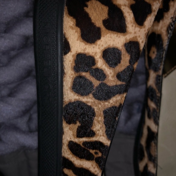 Michael Kors Leopard Print Size 7 flats - Picture 4 of 4